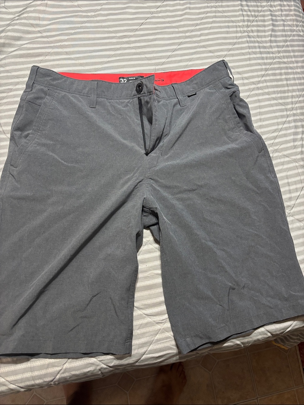 Hurley Men's Gray Flat-Front Shorts with Red Waistband Accent